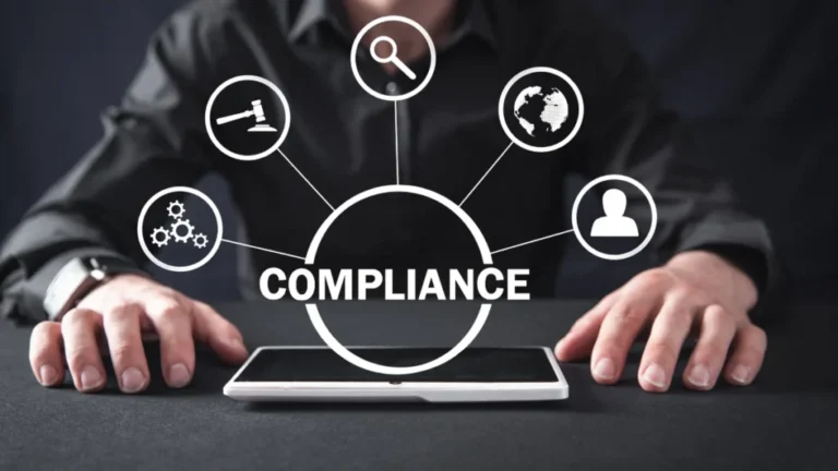 Compliância: Navigating the Complex World of Corporate Compliance